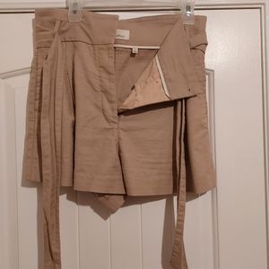 Aritzia high waisted shorts Size 8